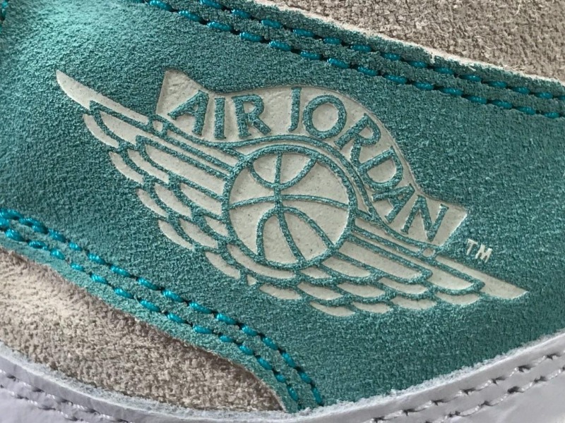 2467111c.jpg