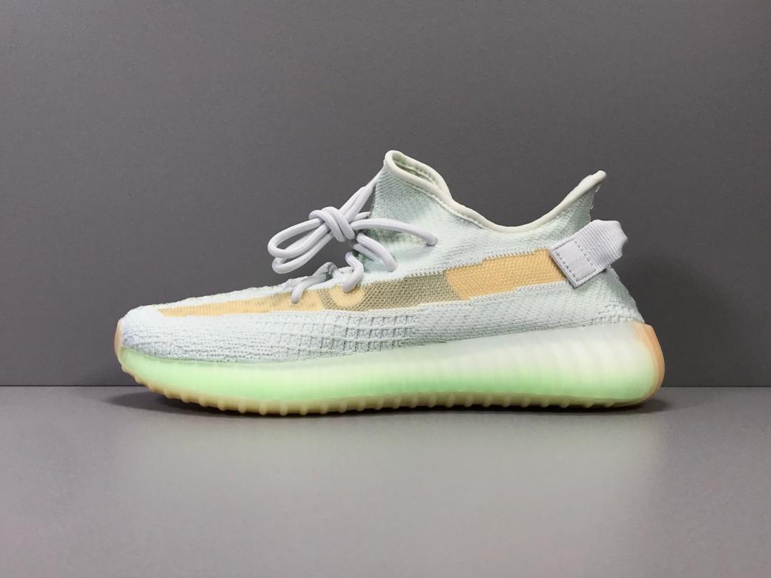 GOD  이지부스트 350 V2 하이퍼스페이스