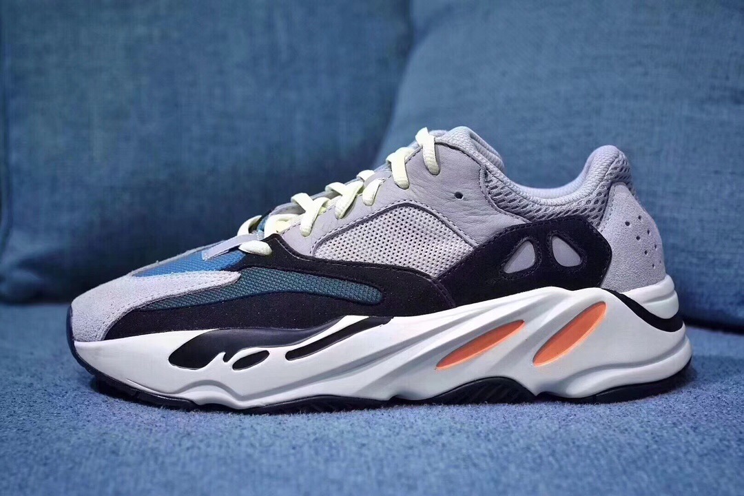 H12 이지부스트 700 웨이브러너 OG