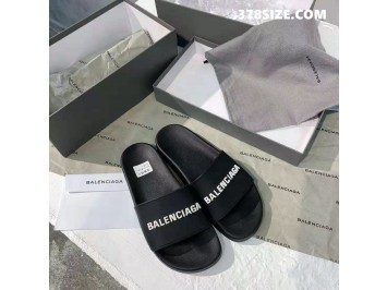 발렌시아가 텍스트 로고 슬라이드