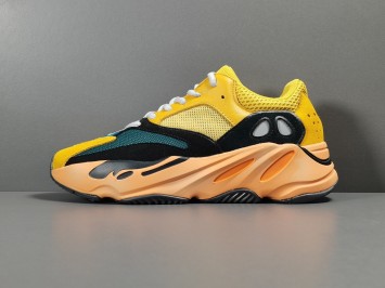 OG 이지부스트 700 GZ6984