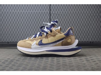 TOPVaporWaffle x Sacai DD1875-200