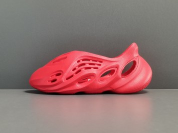 GOD 아디다스 이지 폼 러너 버밀리온 GW3355