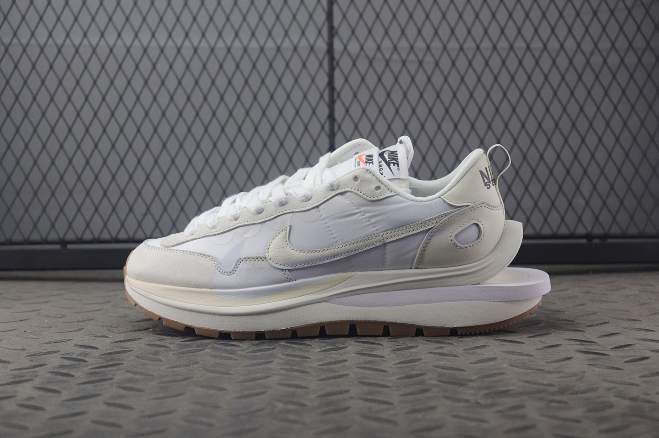 TOP 나이키 사카이 베이퍼 와플 화이트