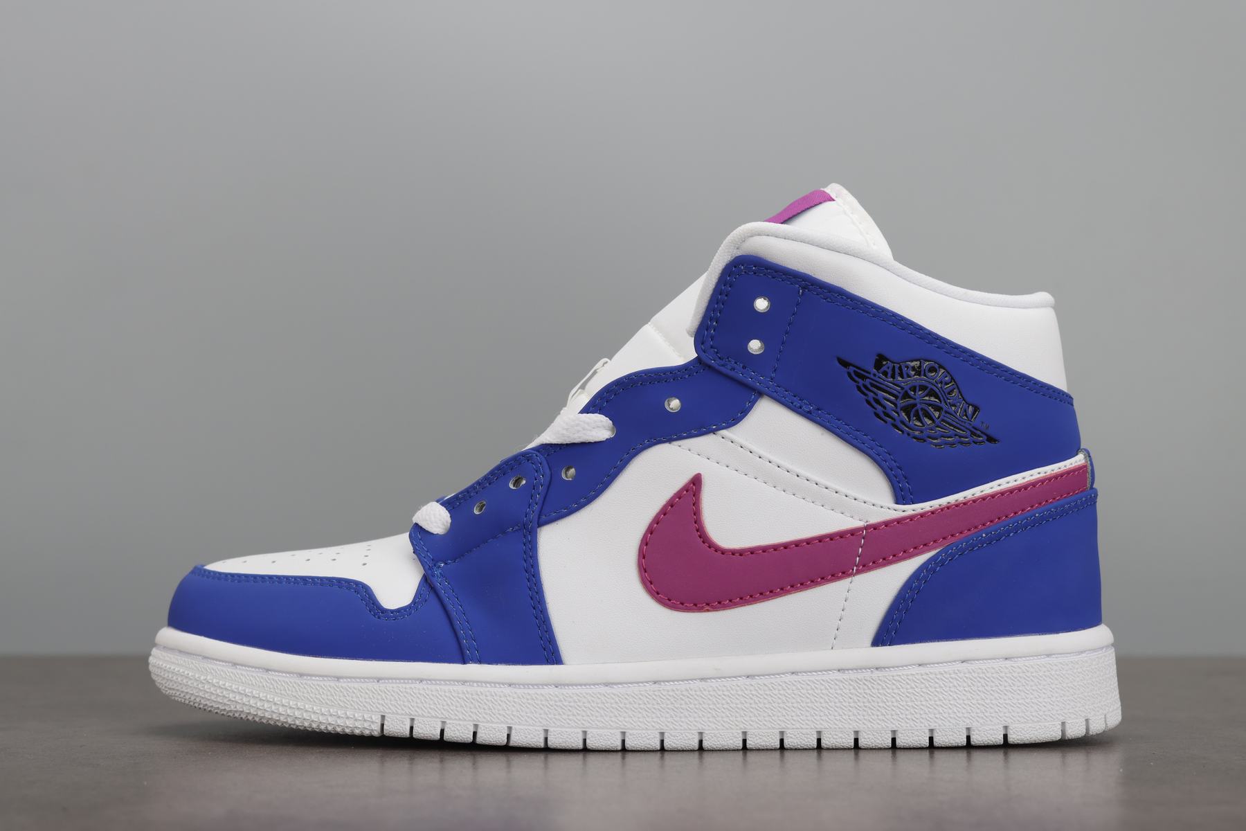 조던 1 미드 하이퍼 로얄 바이올렛 554724-451