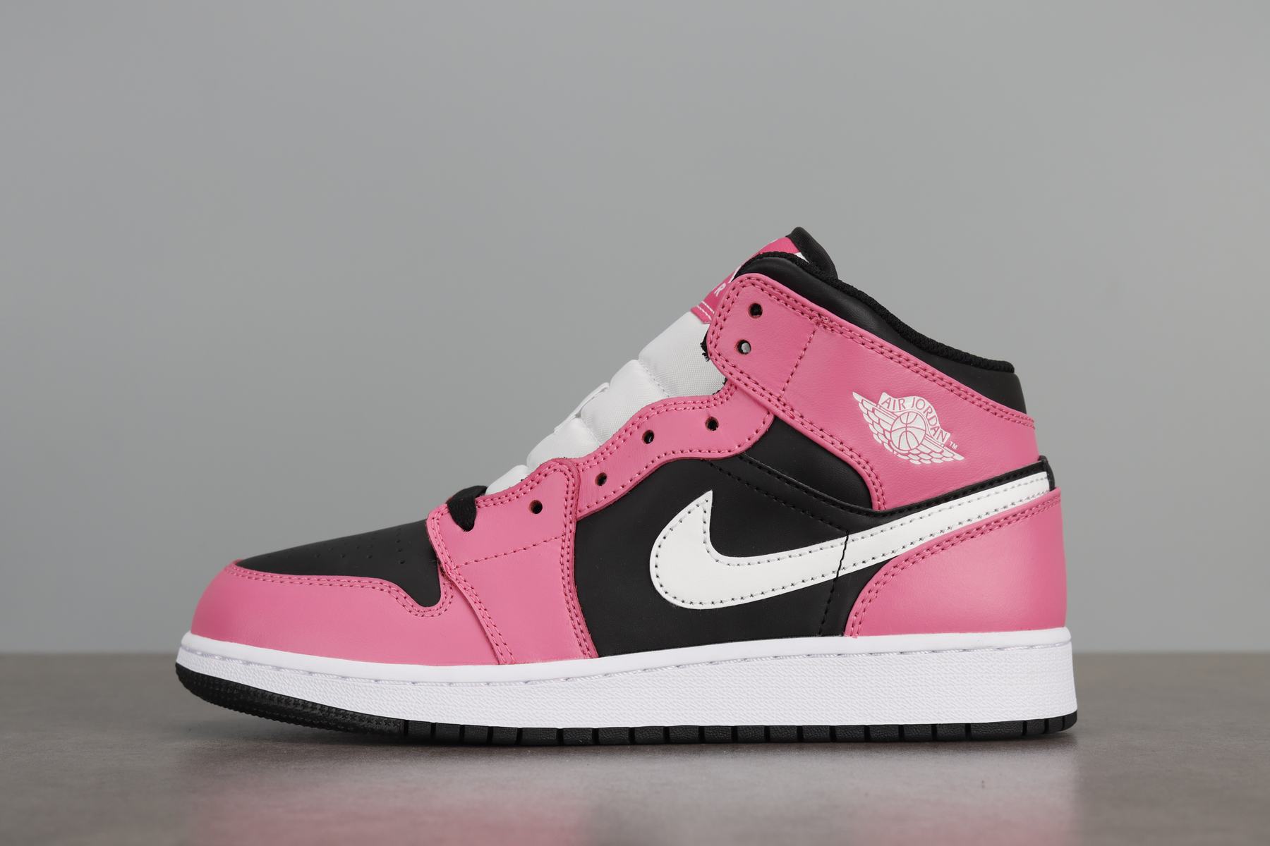 조던 1 미드 핑크시클 555112-002