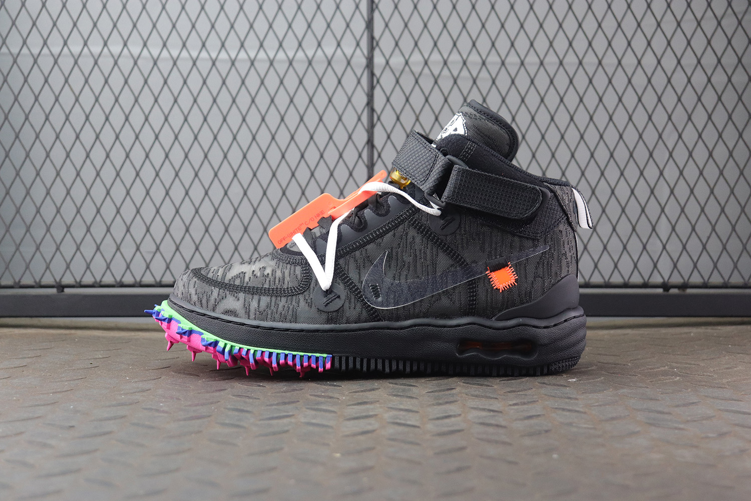 나이키 에어포스 1 미드 컴포트 SP DO6290-001