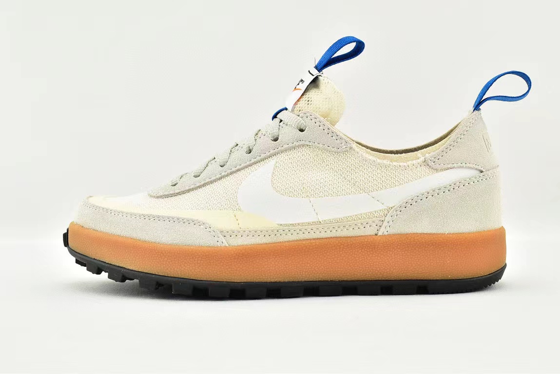 나이키 x 톰 삭스 제너럴 퍼포즈 슈 라이트 크림 DA6672-200