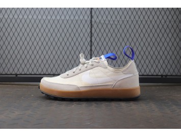 H12 나이키 x 톰 삭스 제너럴 퍼포즈 슈 라이트 크림 DA6672-200