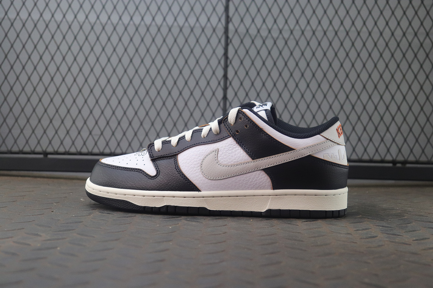 .M NIKE SB DUNK LOW OG QS FD8775-001