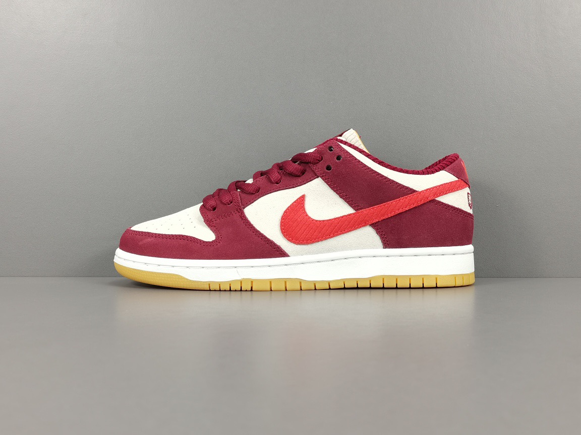 GOD 나이키 x 스케이트 라이크 어 걸 SB 덩크 로우 QS 베얼리 로즈 DX4589-600