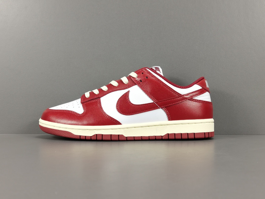 순원 (W) 나이키 덩크 로우 레트로 프리미엄 팀 레드 앤 화이트 FJ4555-100