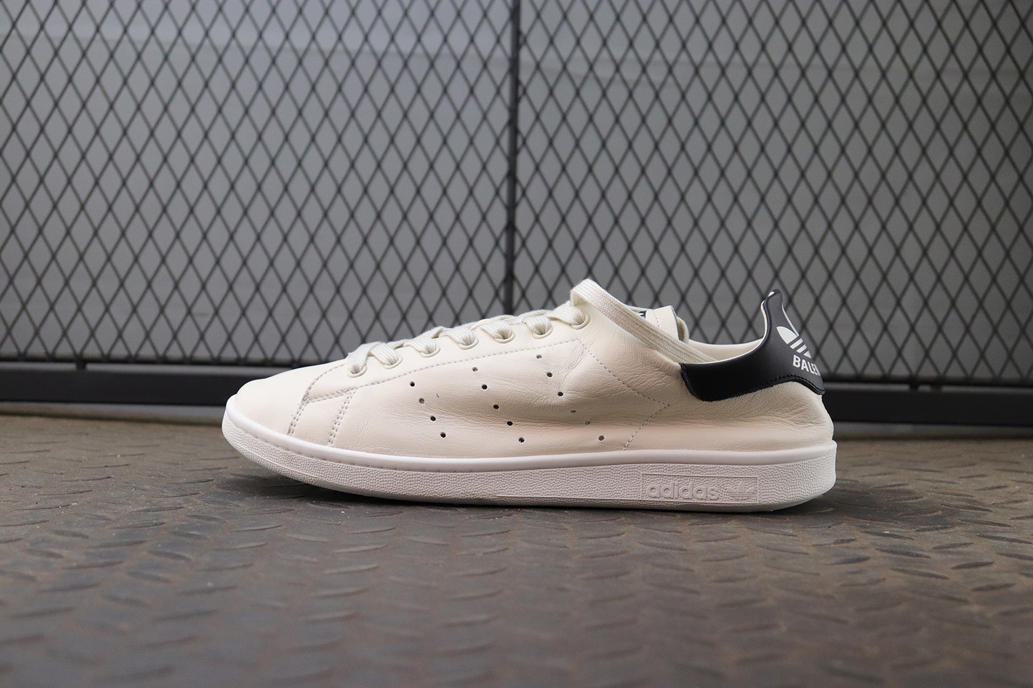 GOOD (W) 발렌시아가 x 아디다스 스탠 스미스 오프 화이트 721836WBDV39001