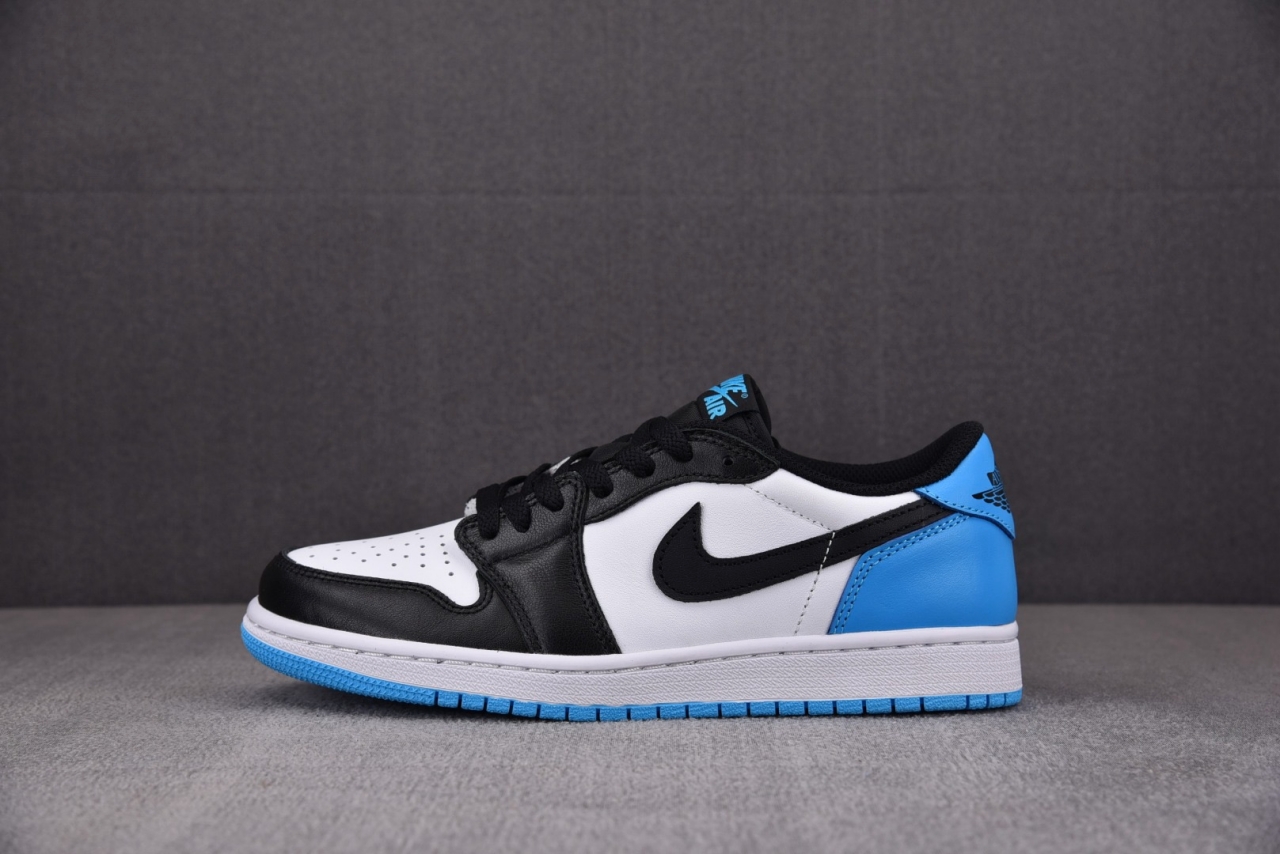R 조던 1 레트로 로우 OG 블랙 앤 다크 파우더 블루 CZ0790-104