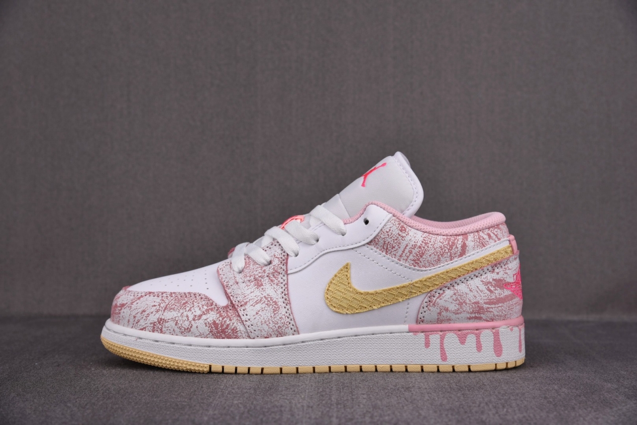 R (GS) 조던 1 로우 SE 페일 바닐라 CW7104-601