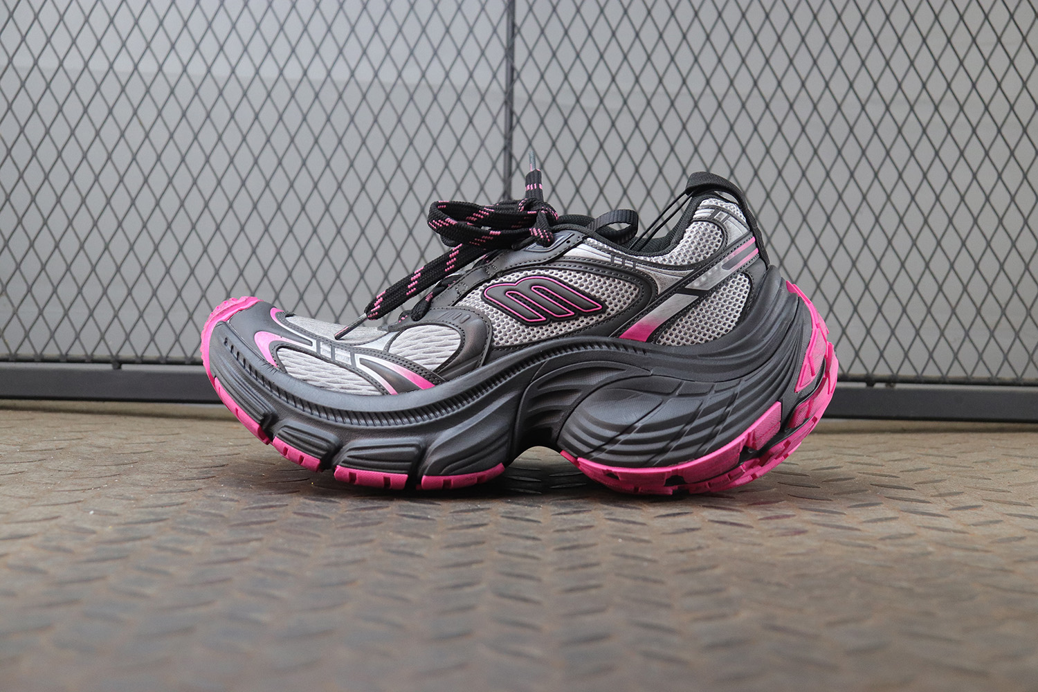 XA 발렌시아가 10XL 스니커즈 그레이 핑크 블랙 792778W2MV21510