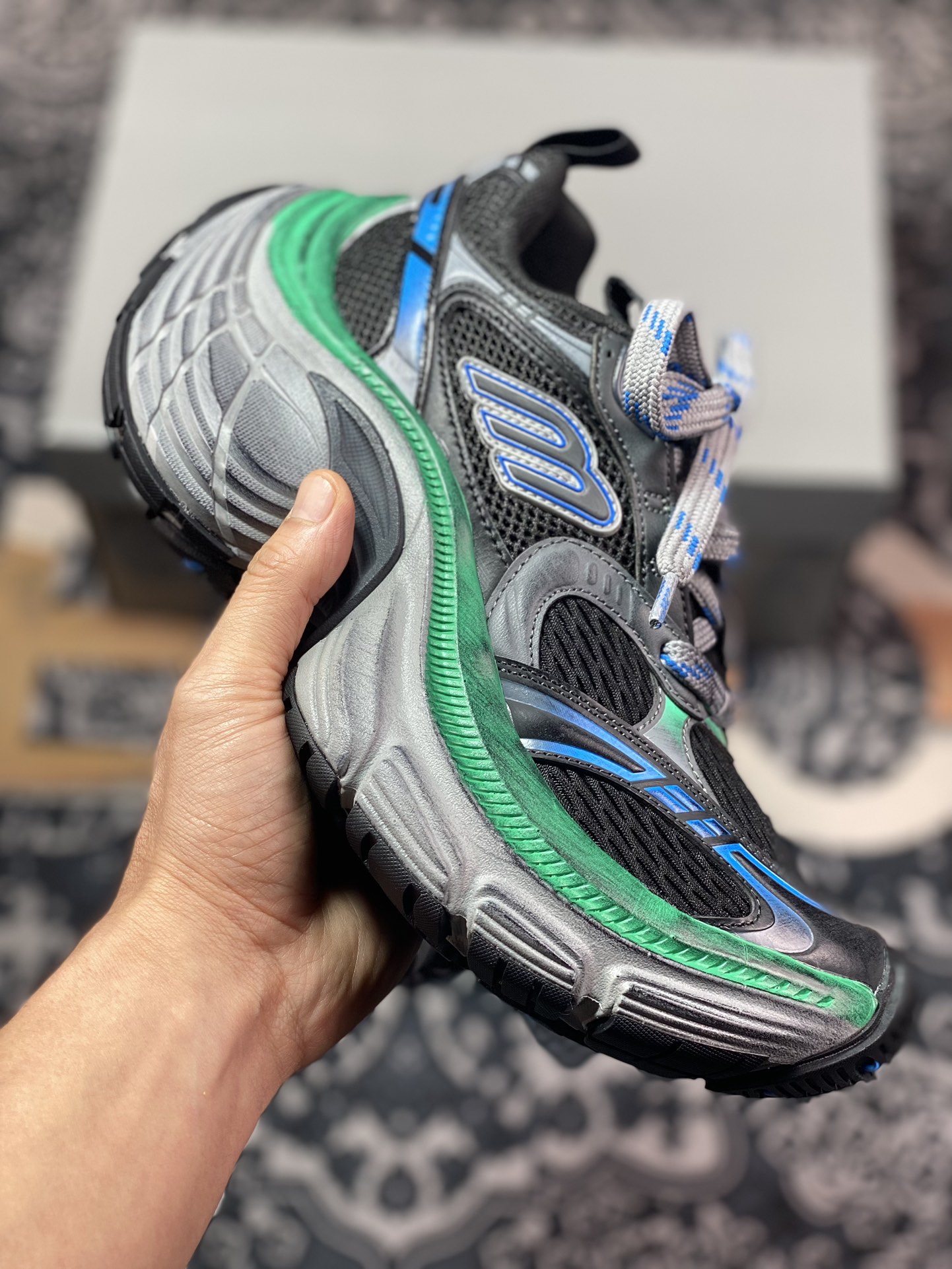 XA 발렌시아가 10XL 스니커즈 블랙 그린 784344W2MV21143