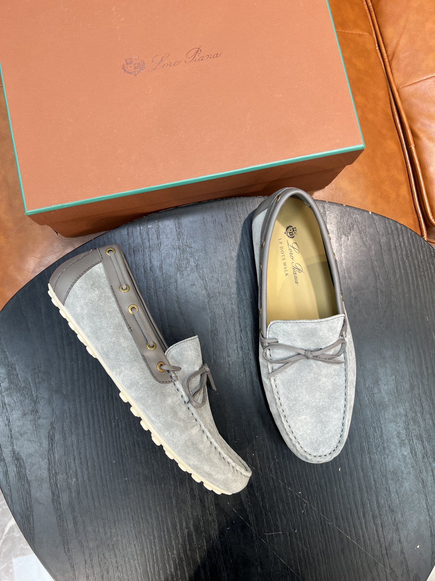 로로피아나 Loro Piana Dot Sole Walk