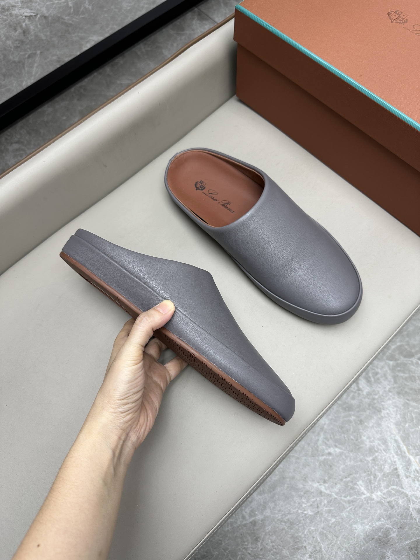 로로피아나 Loro Piana 슬리퍼