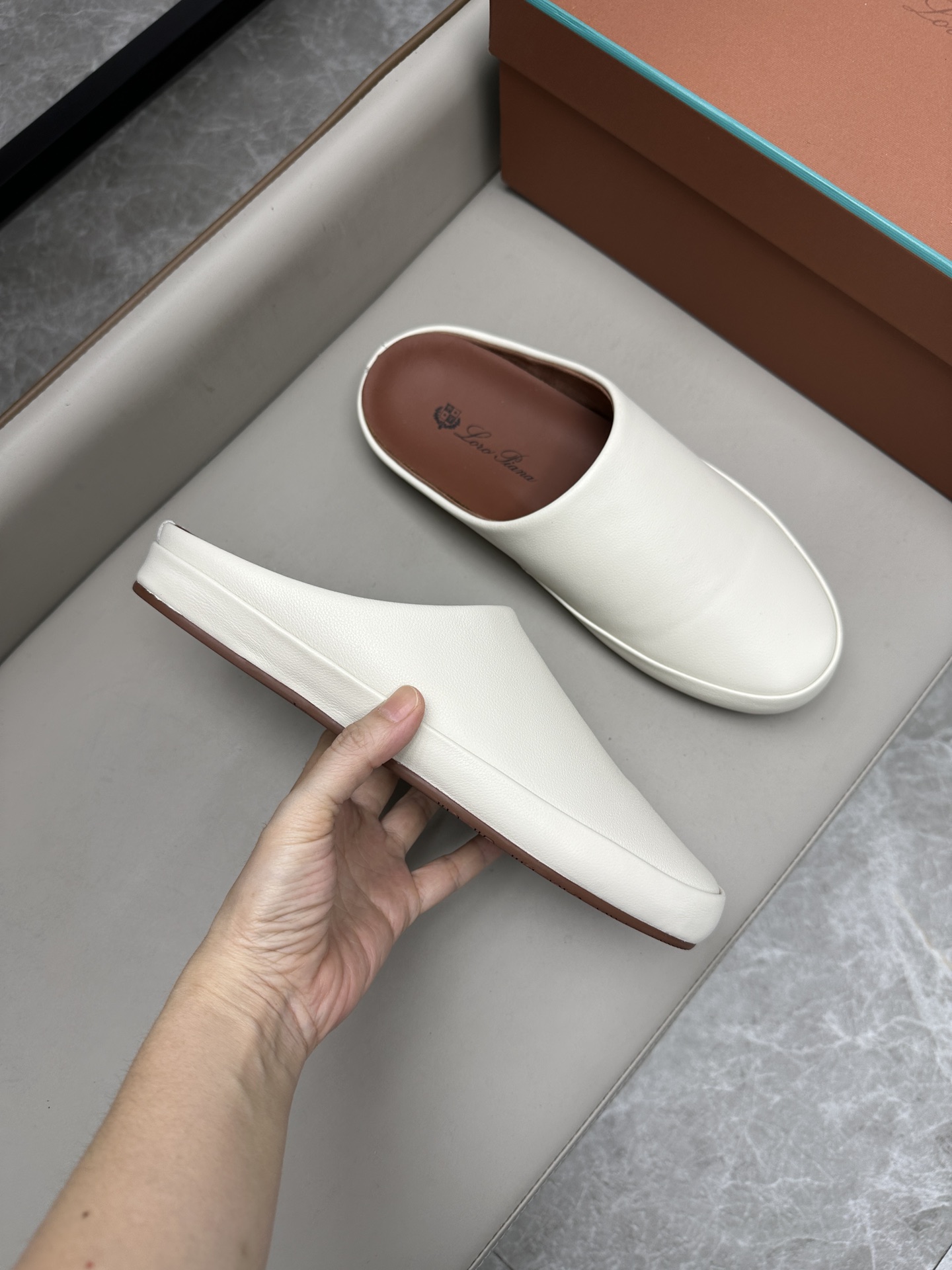 로로피아나 Loro Piana 슬리퍼