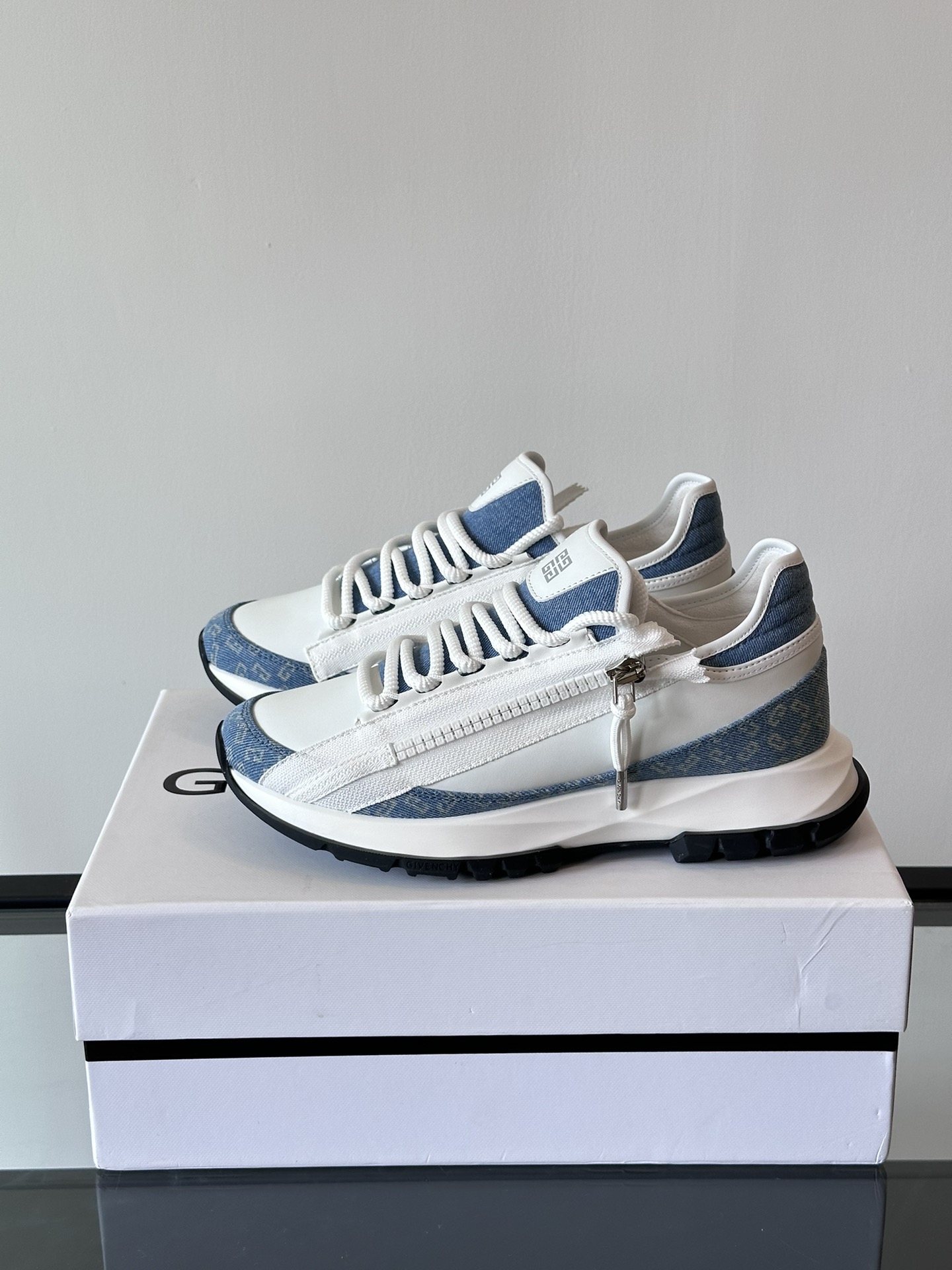 지방시 Givenchy 스니커즈