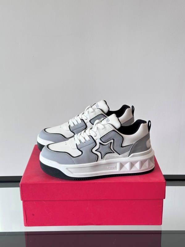 발렌티노 Valentino 스니커즈