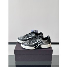 발렌티노 Valentino 스니커즈