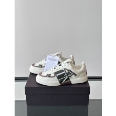 발렌티노 Valentino 스니커즈