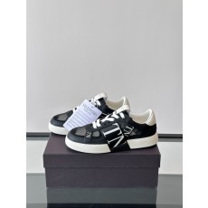 발렌티노 Valentino 스니커즈