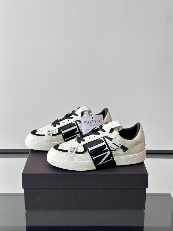 발렌티노 Valentino 스니커즈