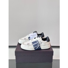 발렌티노 Valentino 스니커즈