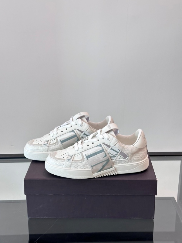 발렌티노 Valentino 스니커즈
