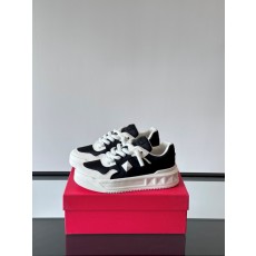 발렌티노 Valentino 스니커즈