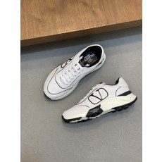 발렌티노 Valentino 스니커즈