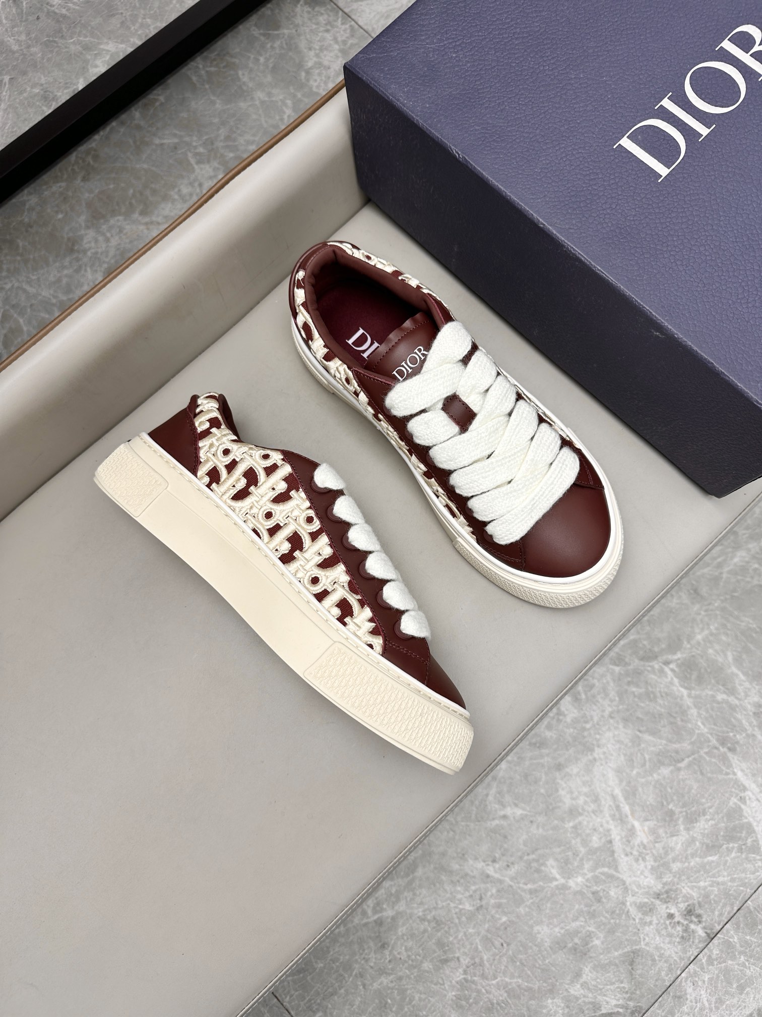 디올 Dior 스니커즈