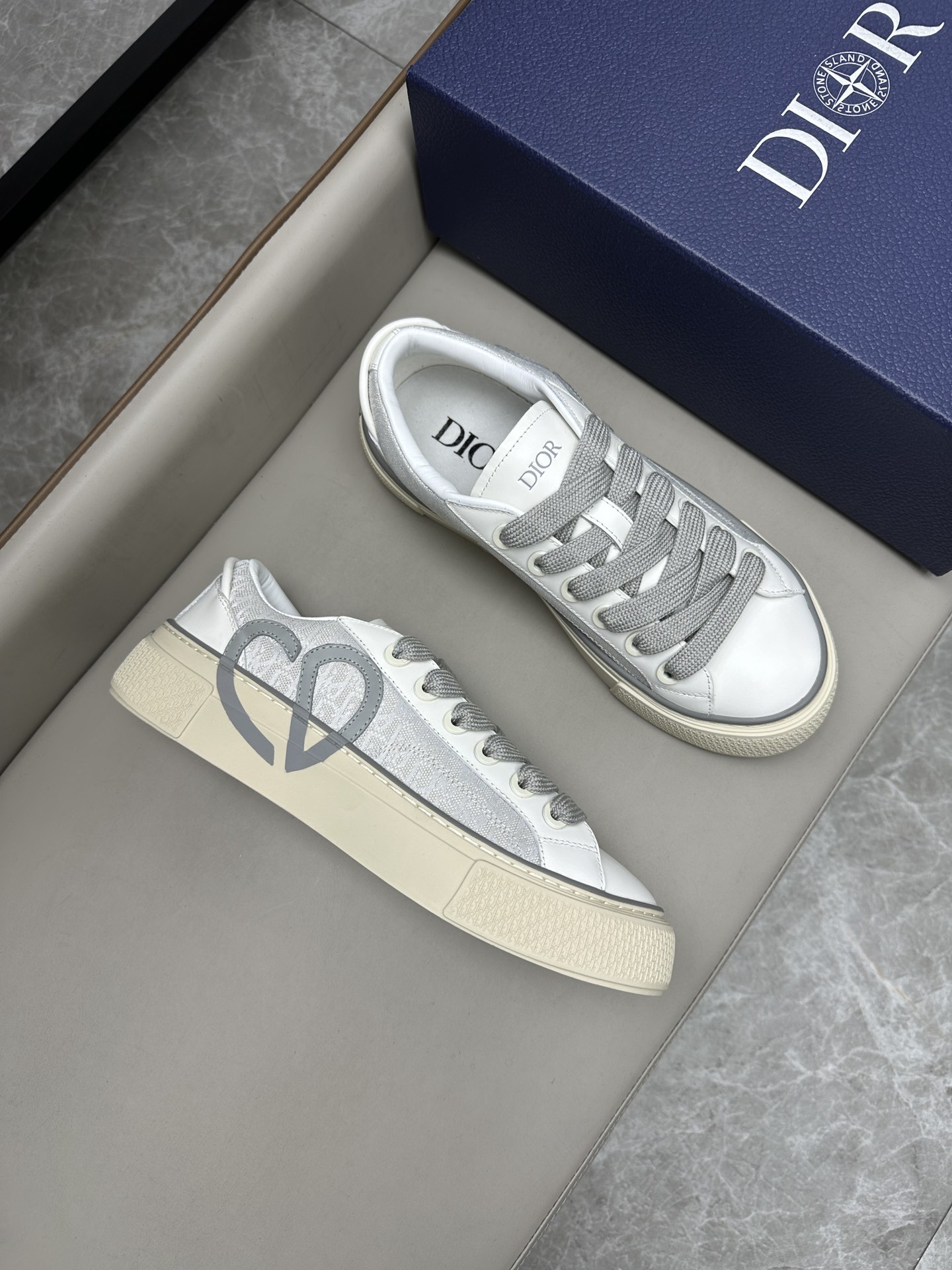 디올 Dior 스니커즈