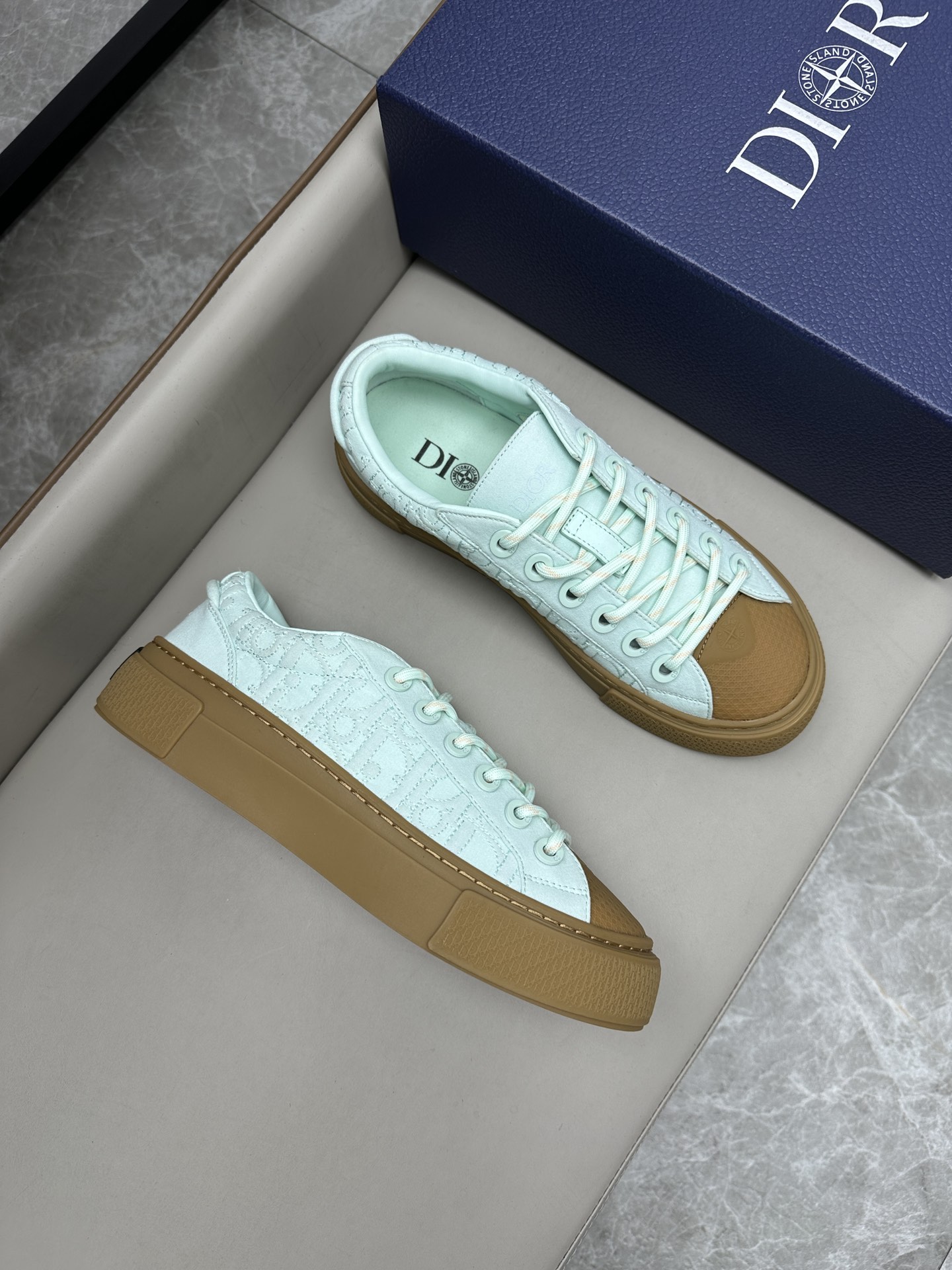 디올 Dior 스니커즈