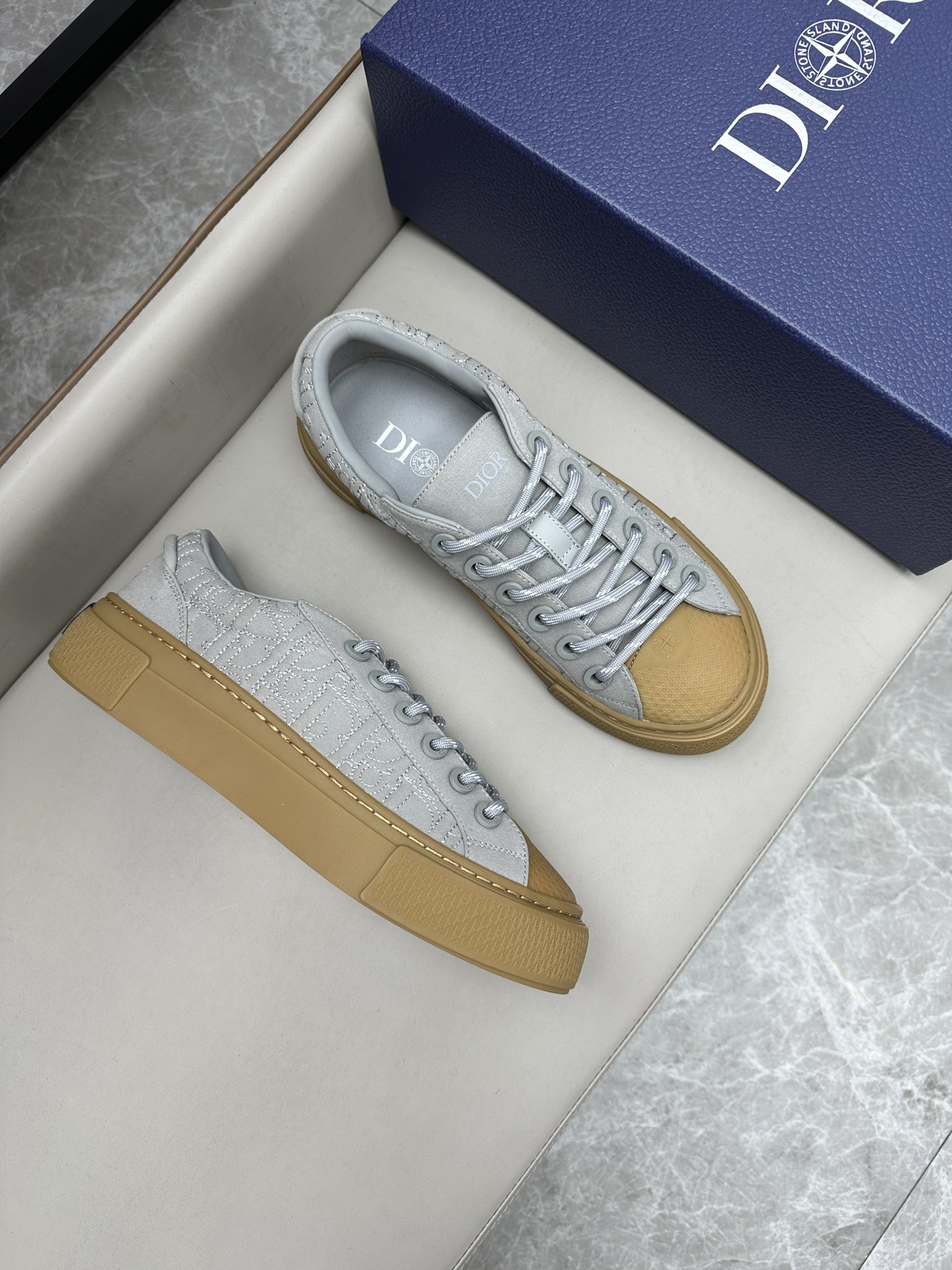 디올 Dior 스니커즈