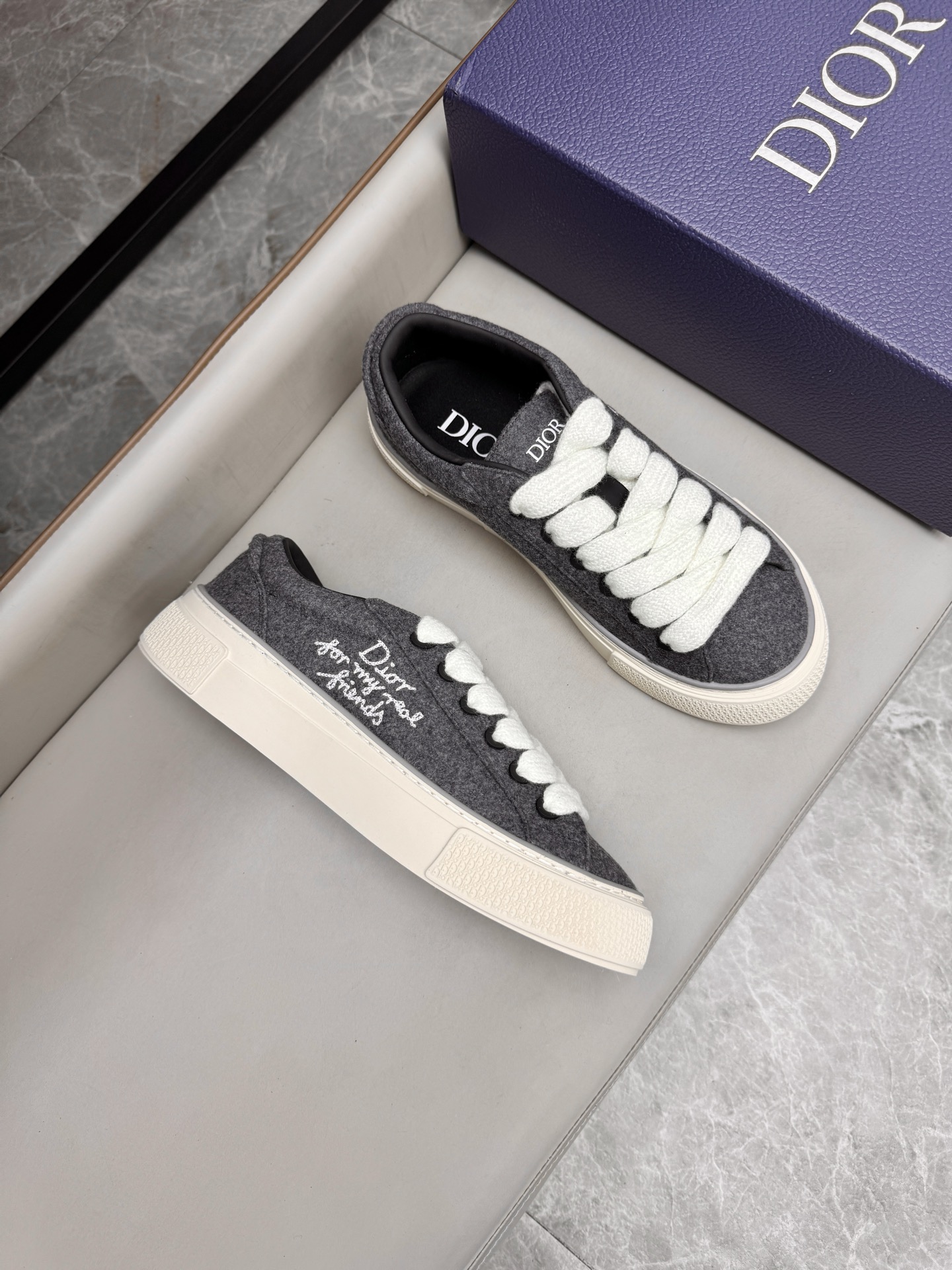 디올 Dior 스니커즈