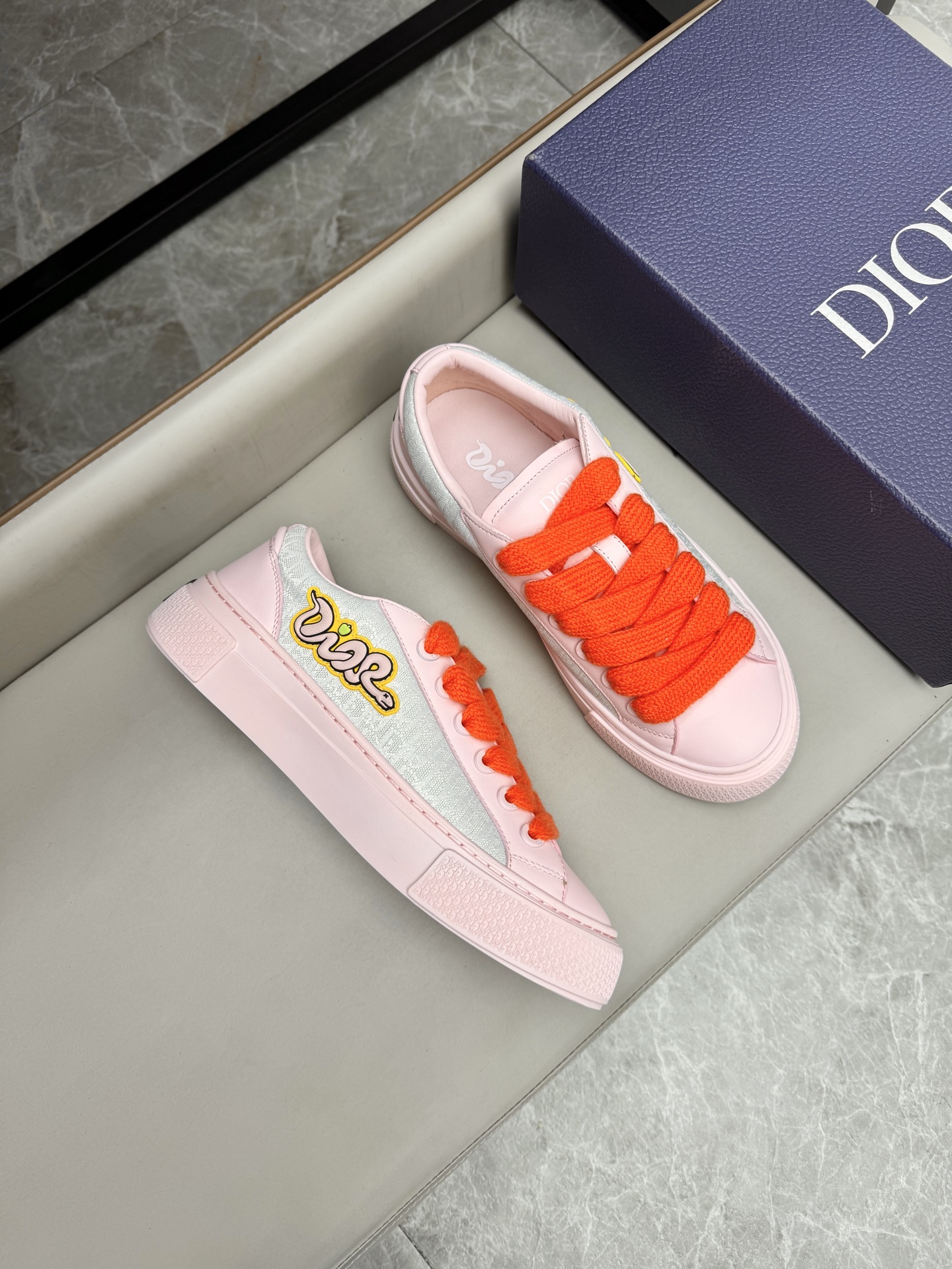 디올 Dior 스니커즈