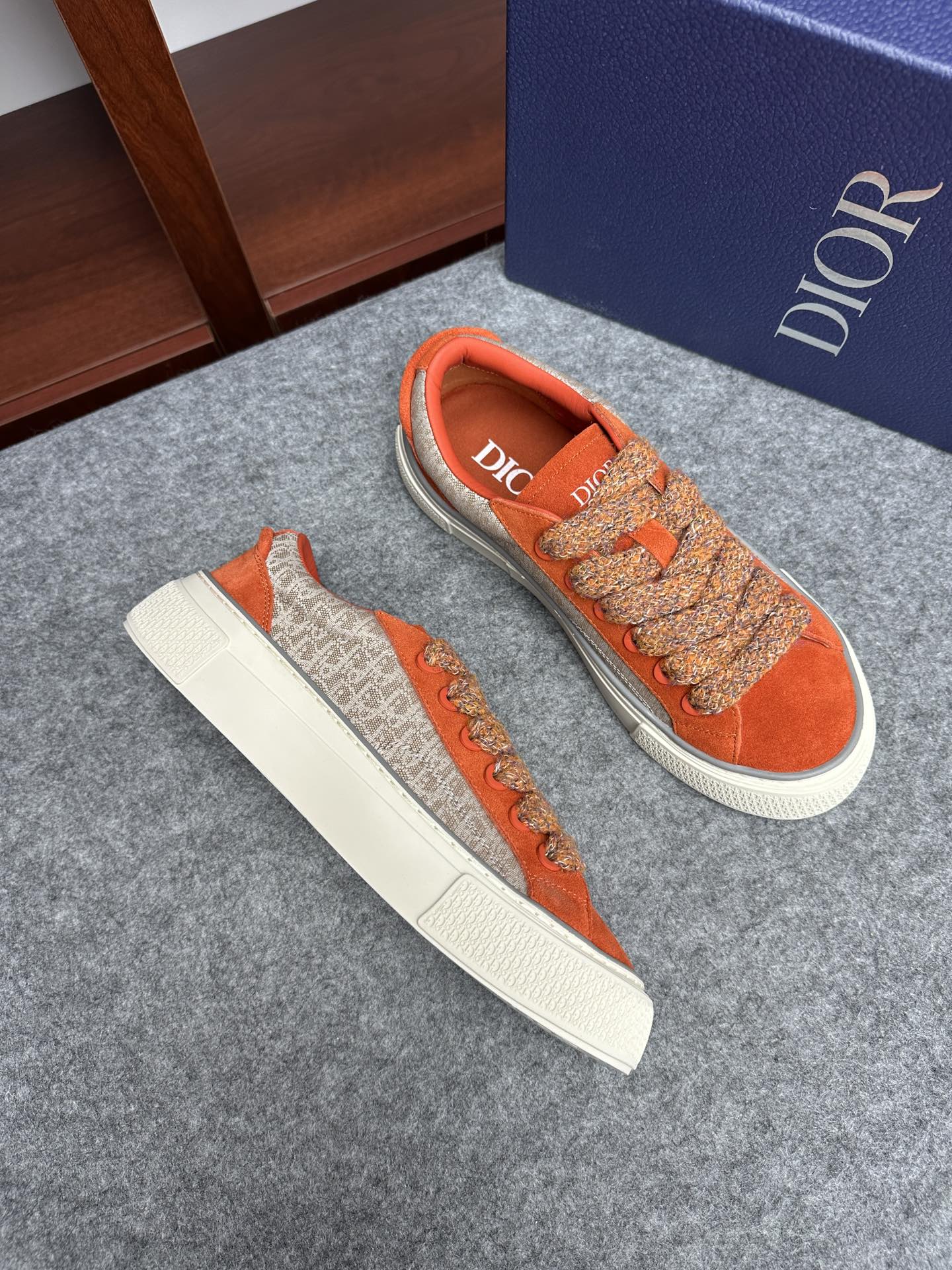 디올 Dior 스니커즈